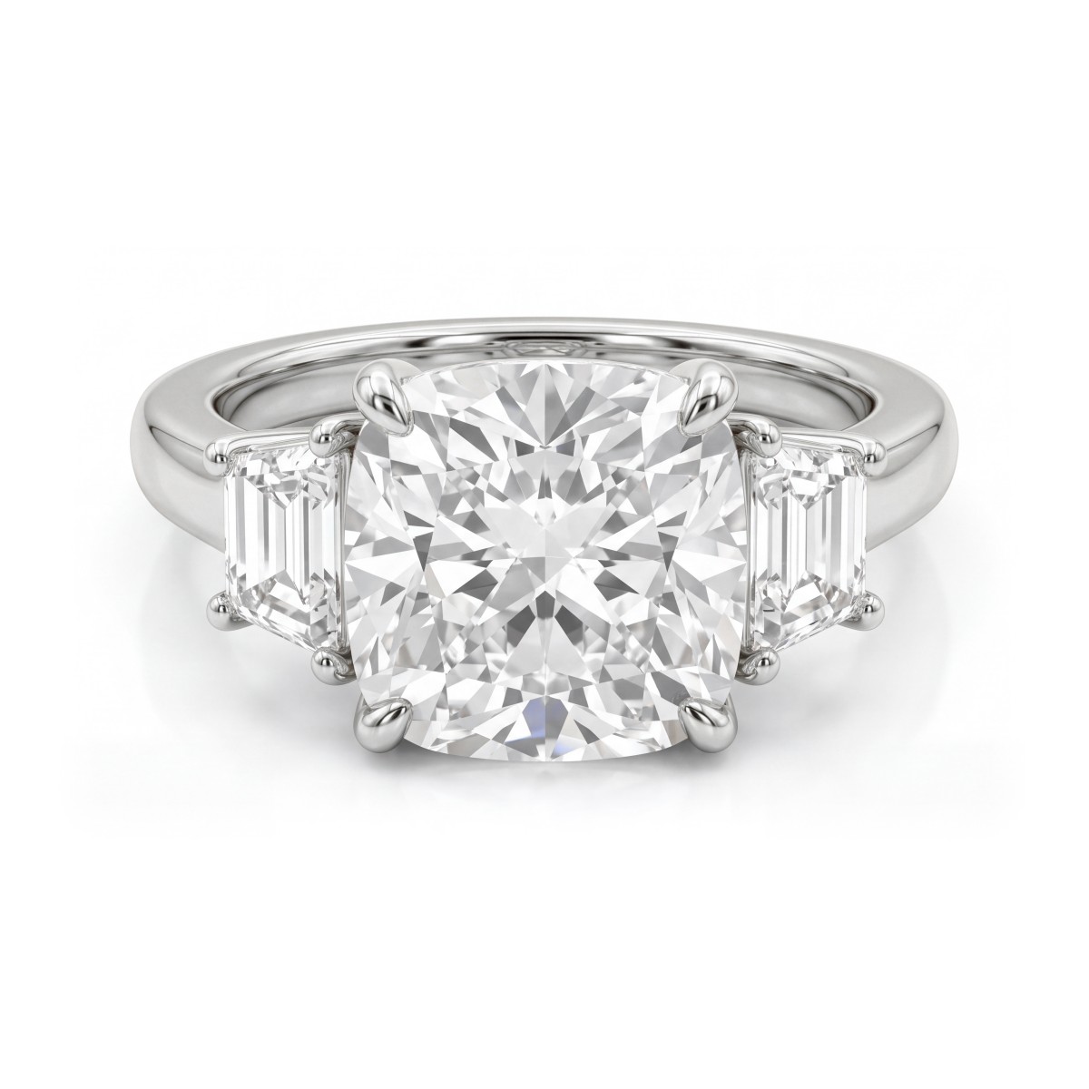 Trinity - Trestensring med moissanite i cushionslibning og trapezformede sidesten