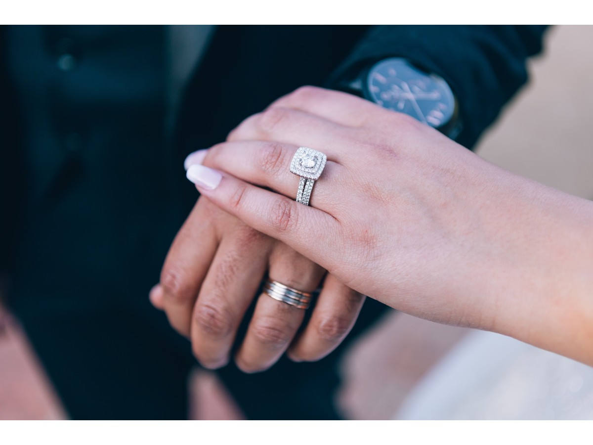 Moissaniteforlovelsesring: hvorfor den er det perfekte valg