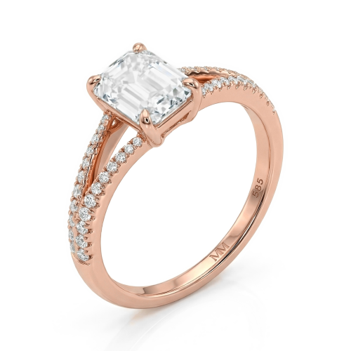 Emelise - Ring med moissanite i smaragdslibning, delt ringskinne og sidesten