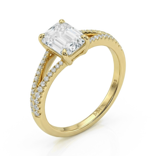 Emelise - Ring med moissanite i smaragdslibning, delt ringskinne og sidesten