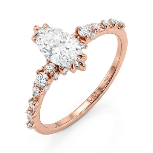 Elegante - Ring med moissanite i marquiseslibning og vintageinspirerede, minimalistiske sidesten