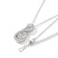 Infinity - Snoet vedhæng med moissanite og pavé