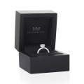 Amoretta - Forlovelsesring med moissanite i hjerteformet slibning og pavé på ringskuldrene