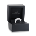 Triadique - Klassisk trestensforlovelsesring med moissanite