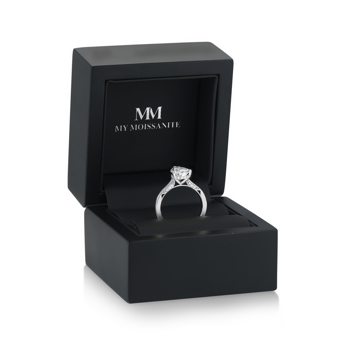 Poirine - Ring med dråbeformet moissanite, skjult halo og pavéfattede accentsten