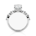 Luminaire - Ring med radiantsleben moissanite, marquiseslebne sidesten og skjult halo
