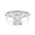 Luminaire - Ring med radiantsleben moissanite, marquiseslebne sidesten og skjult halo