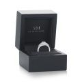Gardenia - Forlovelsesring med oval moissanite og hjerteformede og runde accenter