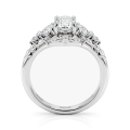 Gardenia - Forlovelsesring med oval moissanite og hjerteformede og runde accenter