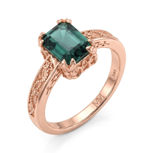 Verdisia - Vintageinspireret floral forlovelsesring med smaragdslibet grøn moissanite
