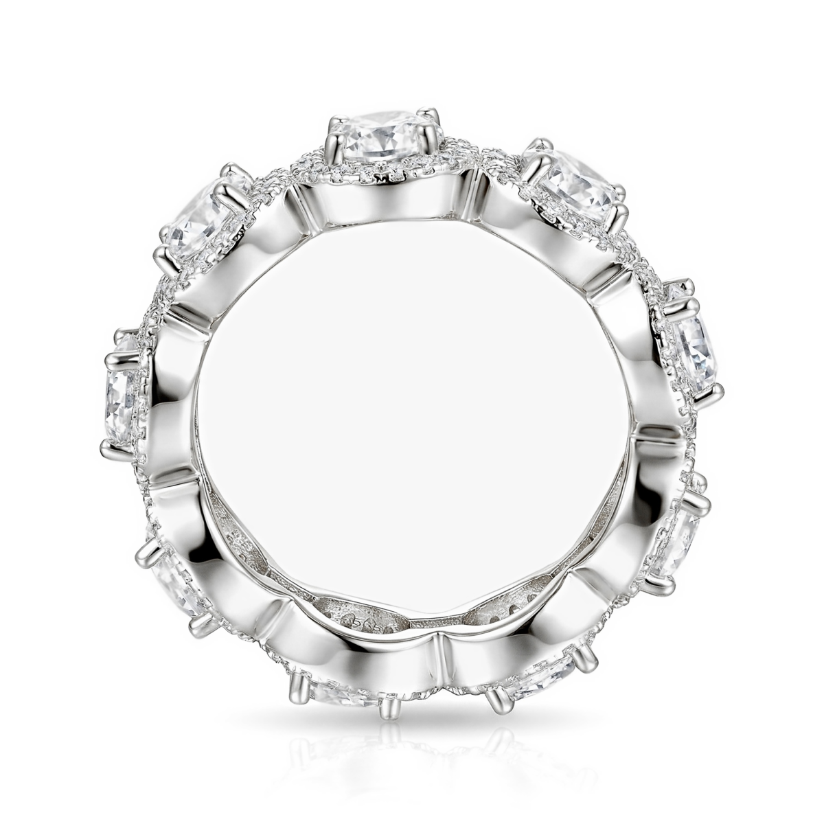 Allegra - Alliancering med moissanite, halo og accentsten