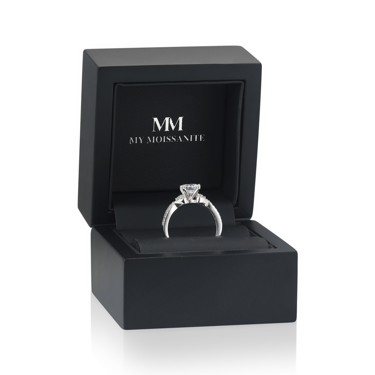 Mirari - Moissanite-forlovelsesring med snoet delt ringskinne og pavéfattede accentsten