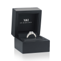 Regalyn - Moissaniteforlovelsesring med halo og delt ringskinne