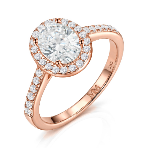Orletta - Forlovelsesring med oval moissanite, pavéhalo og pavéringskinne