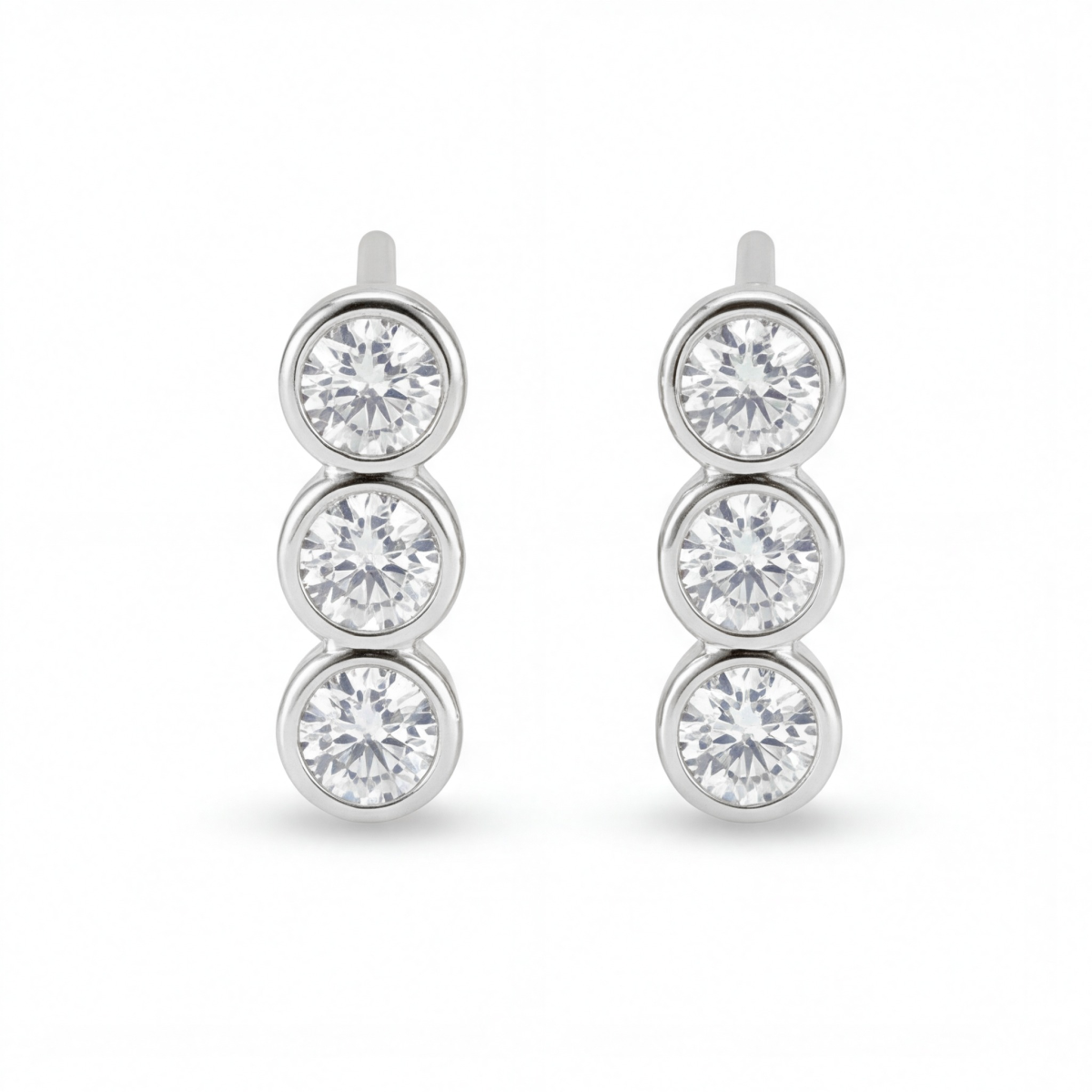 Tri-Bezel - Moissaniteørestikker i kassefatning