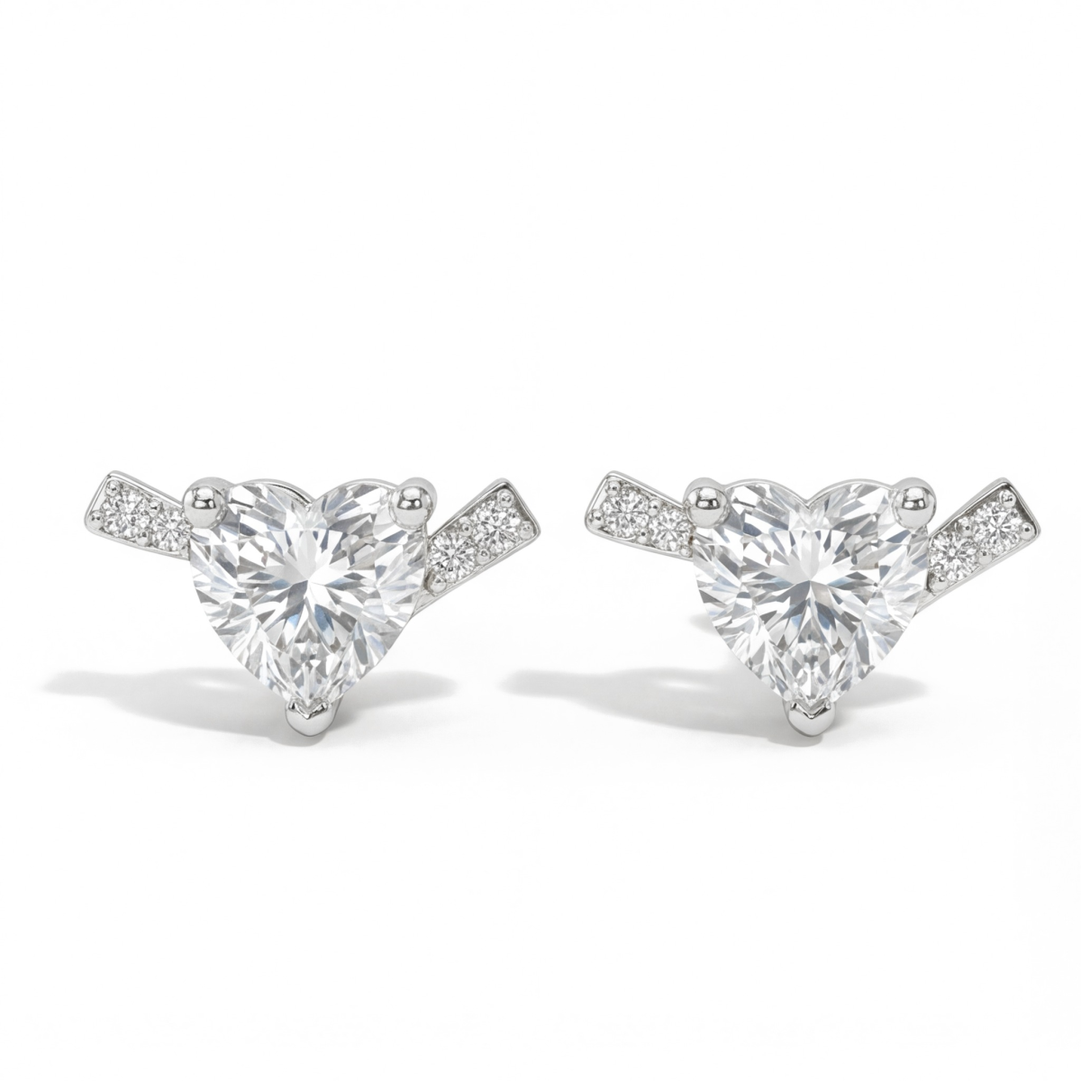 Heart's Desire - Ørestikker med moissanite
