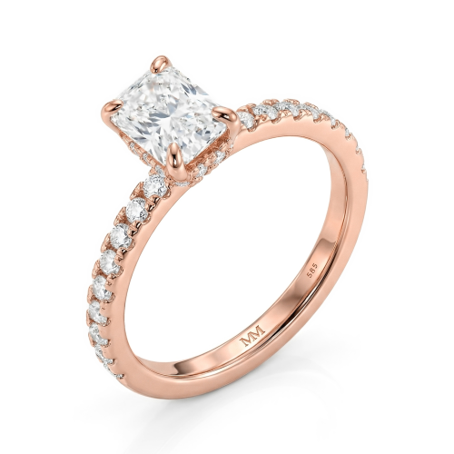 Astra - Ring med radiantslebet moissanite, pavéfattede sidesten og skjult halo