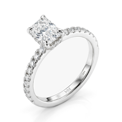 Astra - Ring med radiantslebet moissanite, pavéfattede sidesten og skjult halo