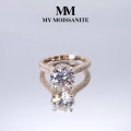 Cassiane - Forlovelsesring med moissanite og pavéfattede accentsten